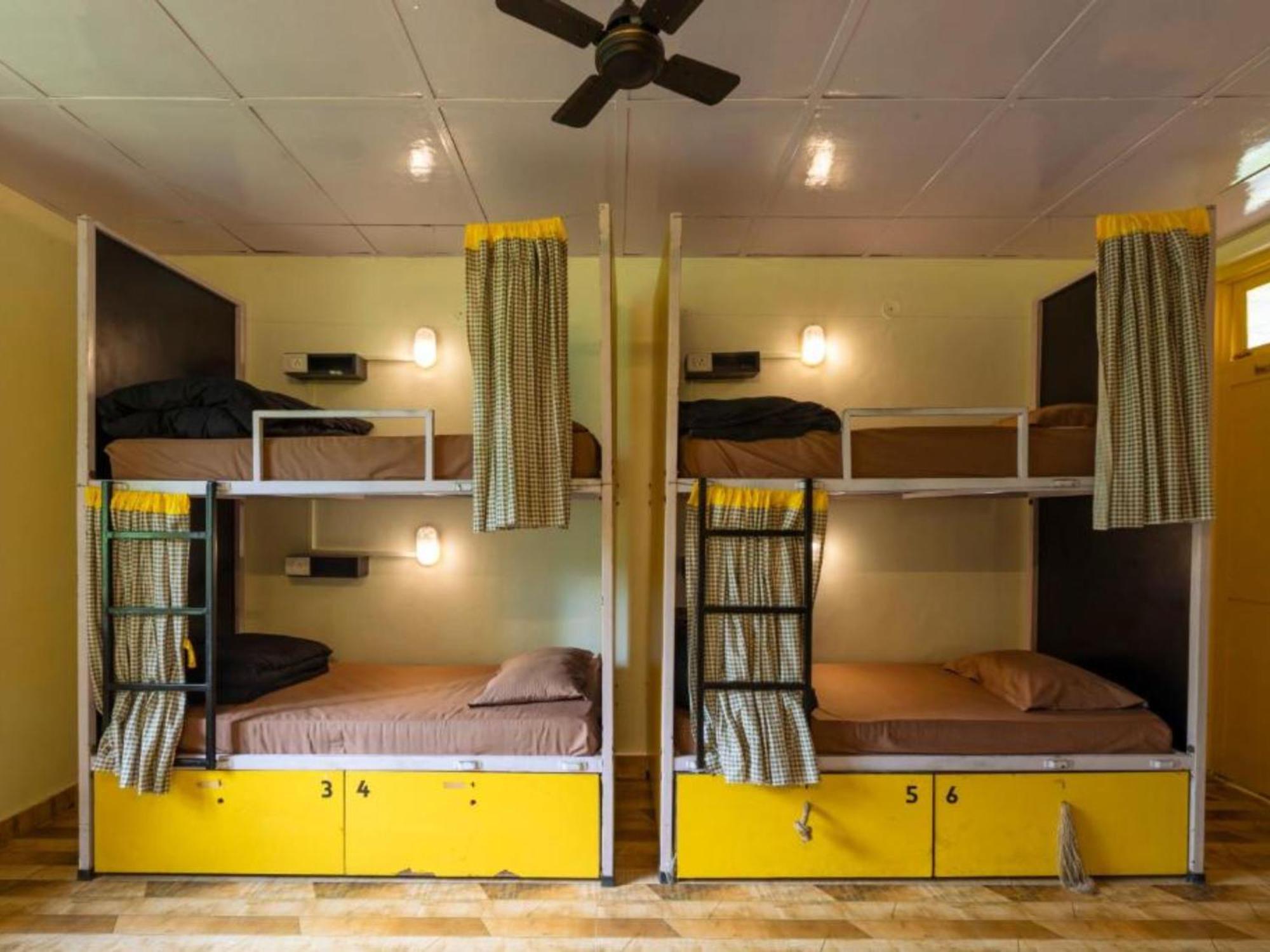 The Hosteller Bir Room photo