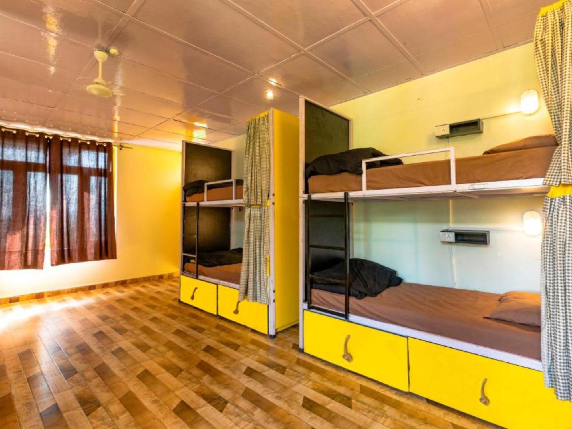The Hosteller Bir Room photo
