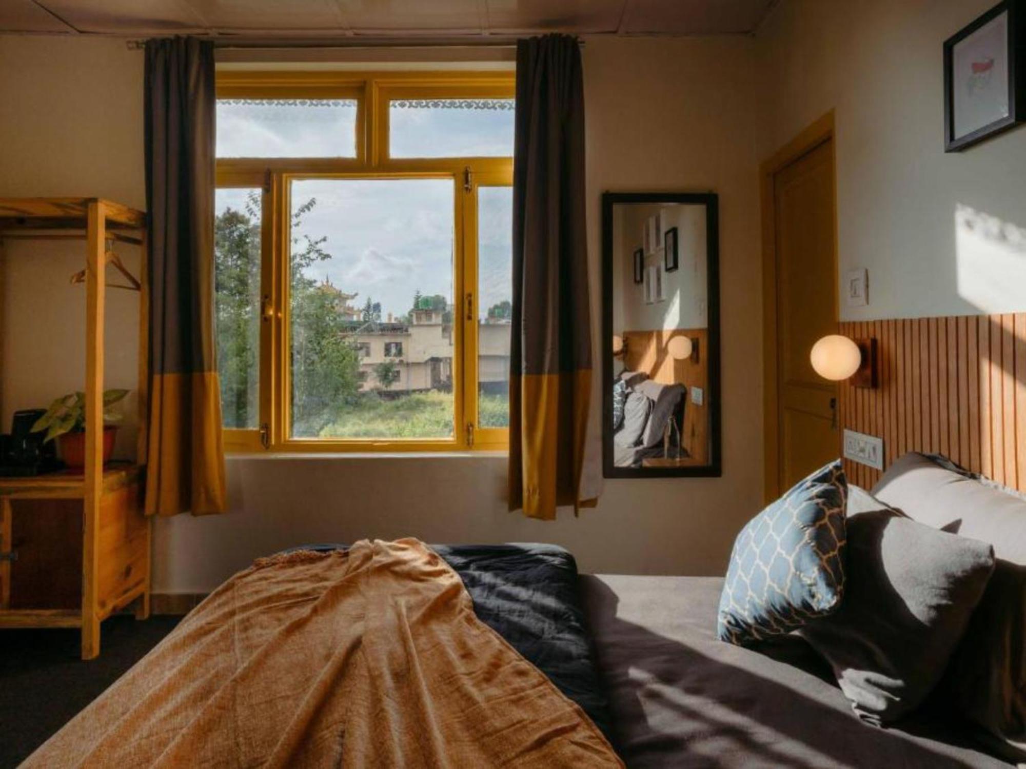 The Hosteller Bir Room photo